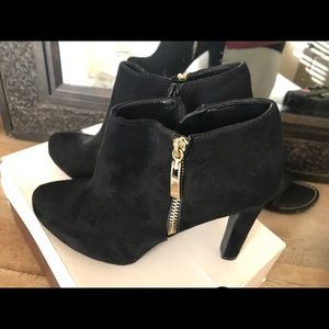 Marc Fisher Ankle Boots black suede